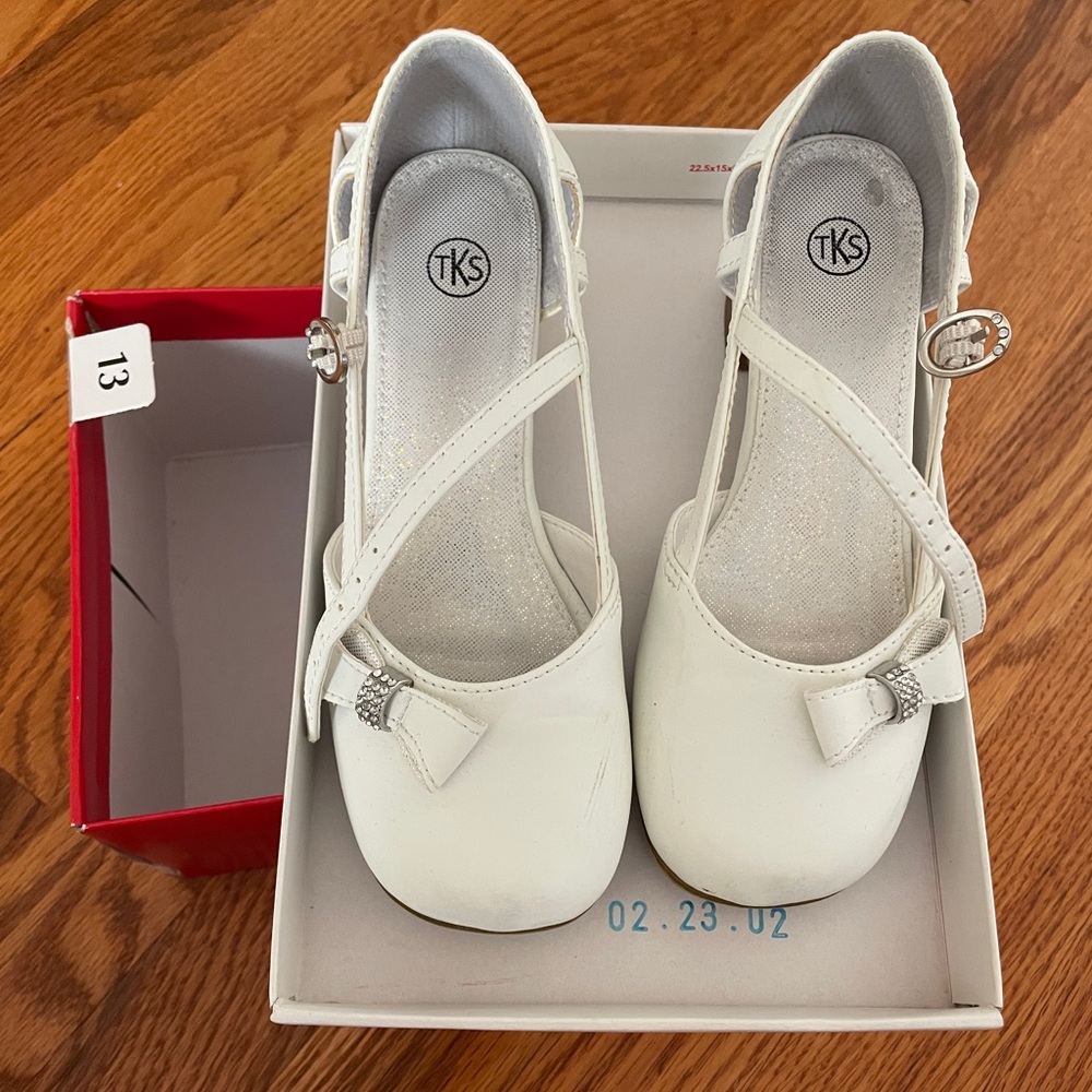 Girls White Shoes with studded Bow & Strap, Size 13, American Eagle